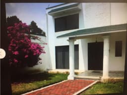 GRANDE Y HERMOSA CASA EN VENTA
