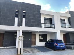 Se Vende hermosa Casa en Fracc. Santa Clara mod. KIOTO