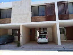 Renta Town House 2 recamaras en Privada Yukan Cholul