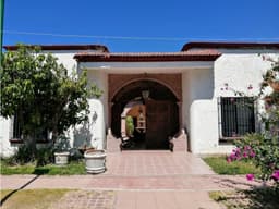 SE VENDE HERMOSA RESIDENCIA DE LUJO EN FRACC. PRIVADO CON ALBERCA
