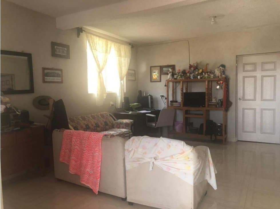 AMPLIA Y COMODA CASA VENTA — foto 3