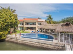 Departamento en Venta en Puerto Vallarta, 6 Recámaras, 6.5 Baños