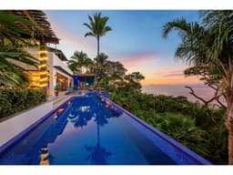 Casa en Venta en Puerto Vallarta, 5 Recámaras, 6.5 Baños