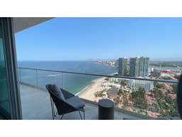 Departamento en Venta en Puerto Vallarta, 2 Recámaras, 2 Baños