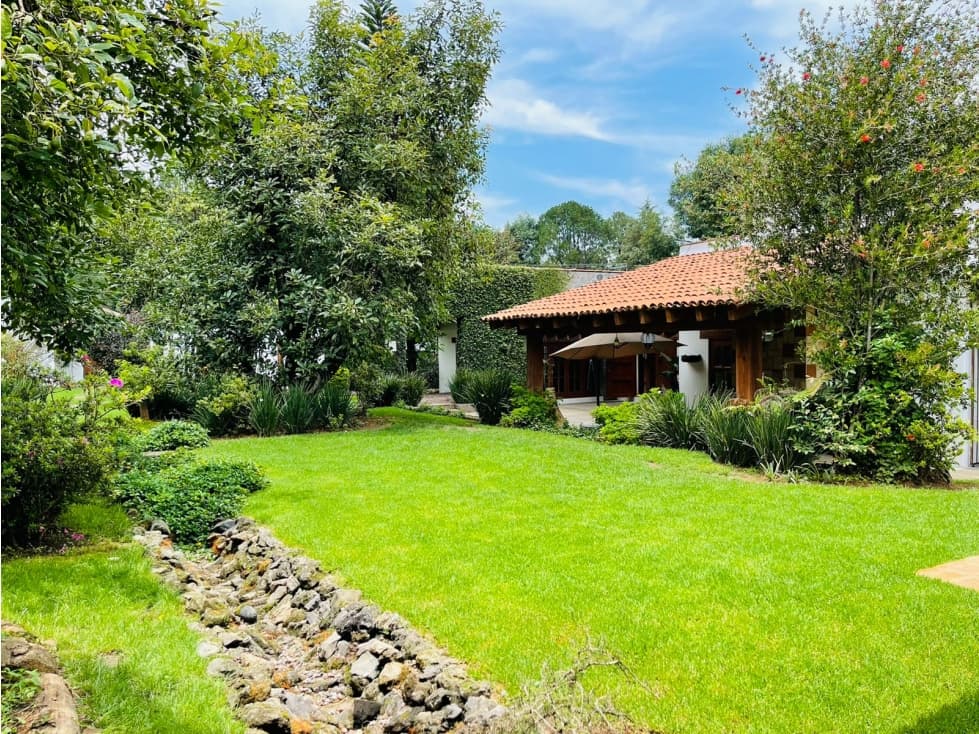 CASA EN VENTA EN EL CENTRO DE AVANDARO — foto 1