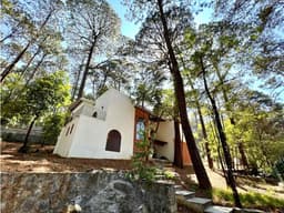 CASA EN EL BOSQUE, AVÁNDARO