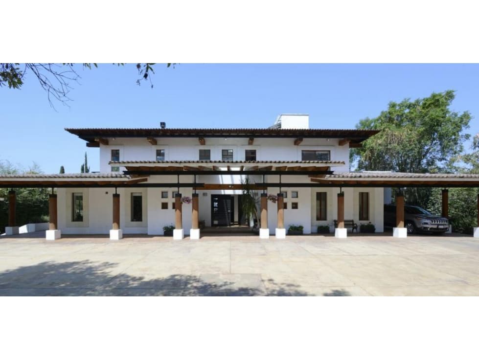 CASA MODERNA AUTOSUSTENTABLE EN VENTA — foto 2