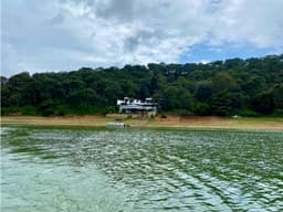 CASA EN VENTA CON ACCESO AL LAGO VALLE DE BRAVO