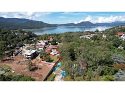 LOTE EN CERRADA DEL MANGUITO
