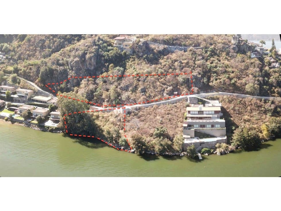 TERRENOS CON ACCESO Y VISTA AL LAGO — foto 1