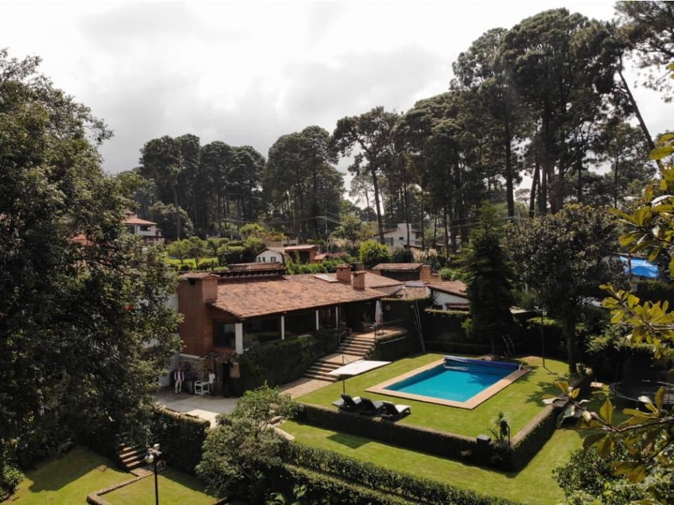 CASA EN AVANDARO CON BOSQUE Y RIO — foto 3