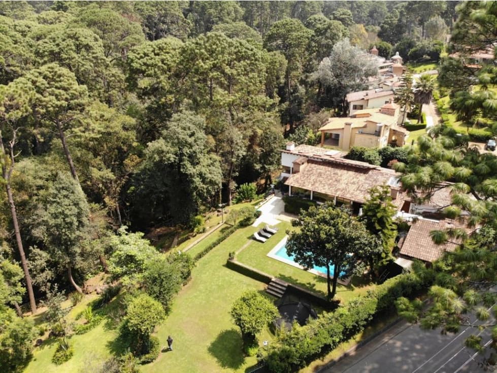 CASA EN AVANDARO CON BOSQUE Y RIO — foto 5