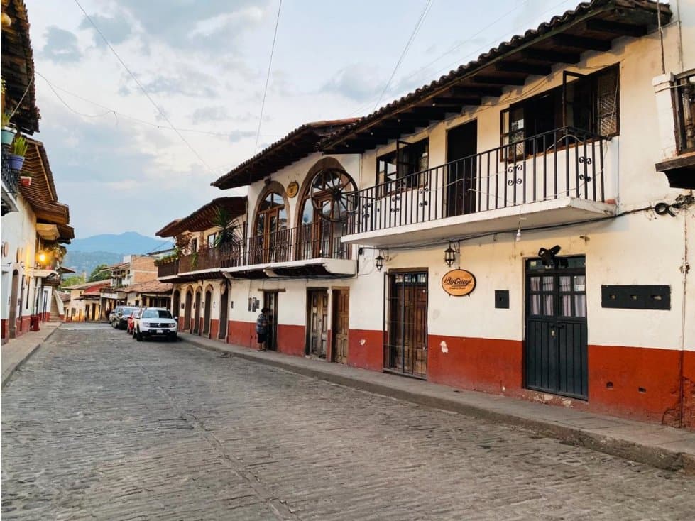 CASA EN VENTA, EN EL CENTRO DE VALLE — foto 3