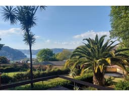 CASA EN VENTA CON VISTA PARCIAL AL LAGO