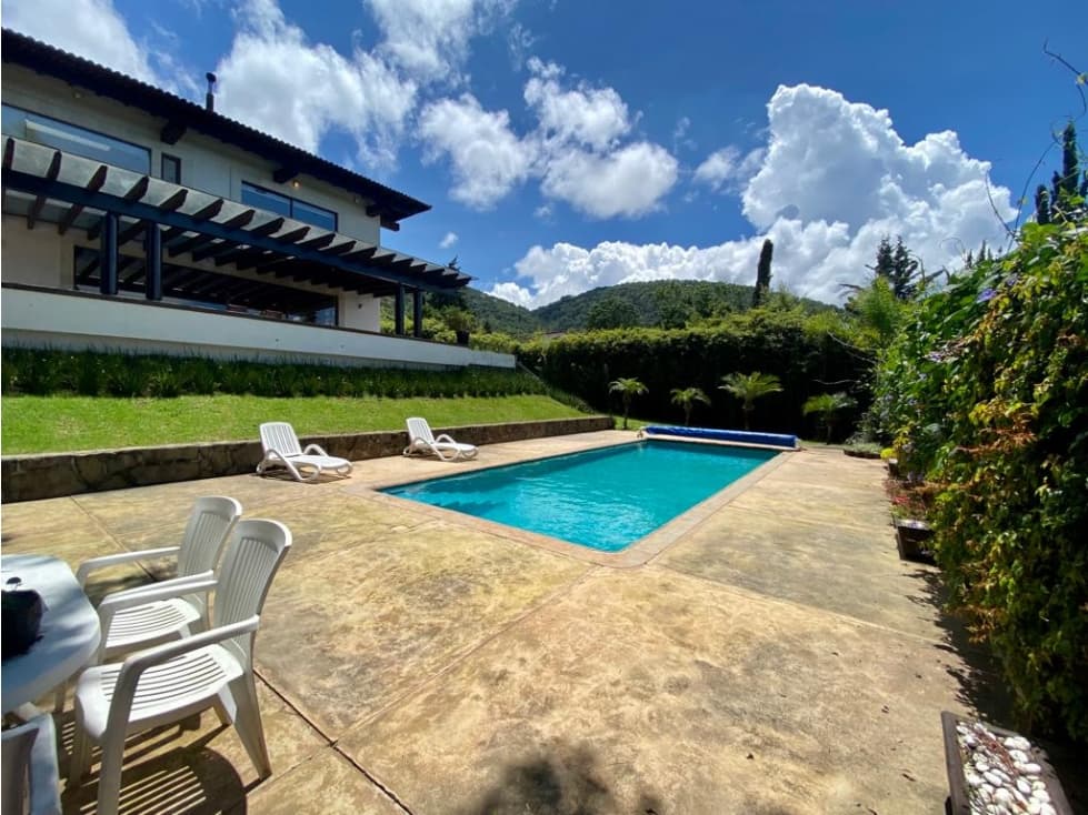 CASA MODERNA AUTOSUSTENTABLE EN VENTA — foto 5