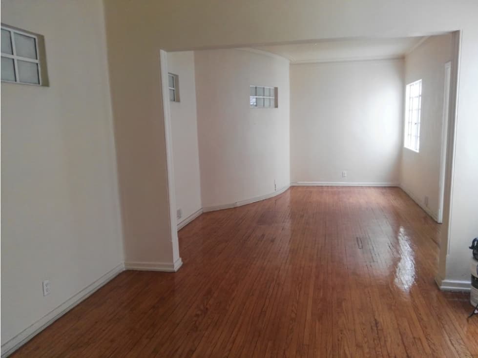 Oficina de 2 Privados, 2 Baños Integrados, Área Abierta — foto 1