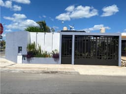 Casa en esquina ubicada en Paraíso lll Caucel, Mérida, Yucatán