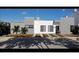 Casa en Esquina, con Pisicina en Caucel, Mérida, Yucatán