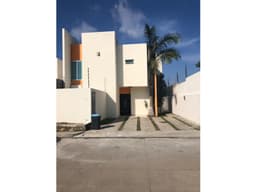 Casa en renta en Paraíso Tabasco, Ubicada en privada con vigilancia