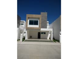 Casa en venta en Zona Country, Modelo Topacio