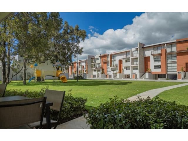 Townhouse En Venta En Rinconada Del Fresno En La Carcaña