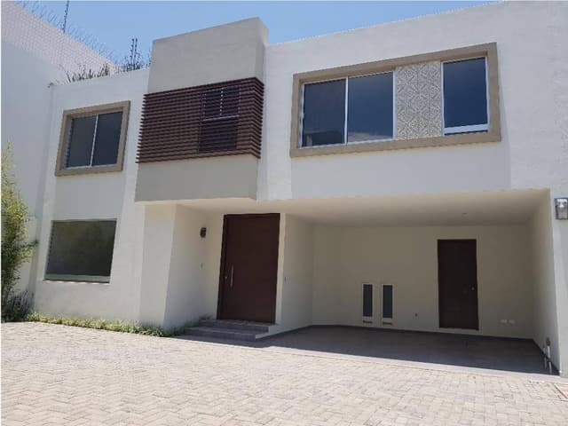 Casa En Renta En Lomas De La Carcaña Sobre Blvdr Forjadores