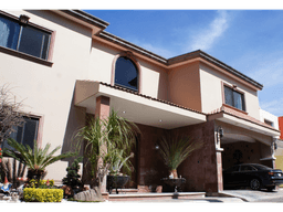 Casa En Venta En Residencial Atzala
