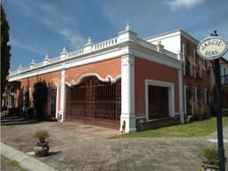 Casa En Venta En Puerta De Hierro Estilo Hacienda
