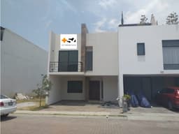 Casa En Venta En Antigua Cementera