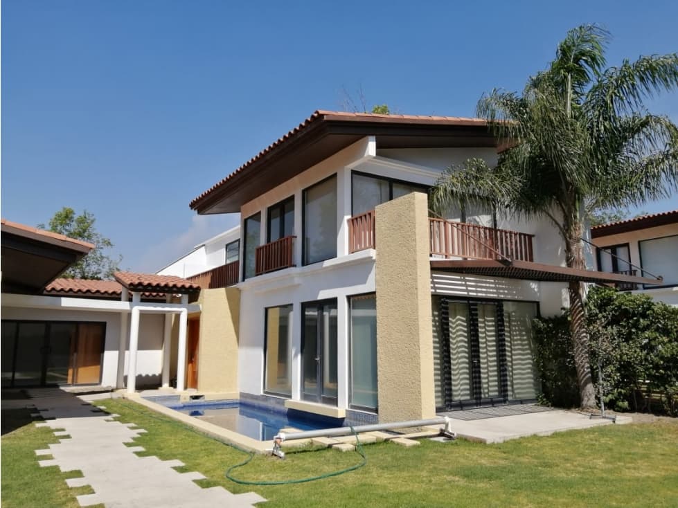 Casa En Venta Venta En Atlixco Con Alberca — foto 1