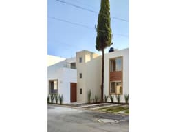 Casa En Venta Al Sur De La Ciudad En Villas Del Sol