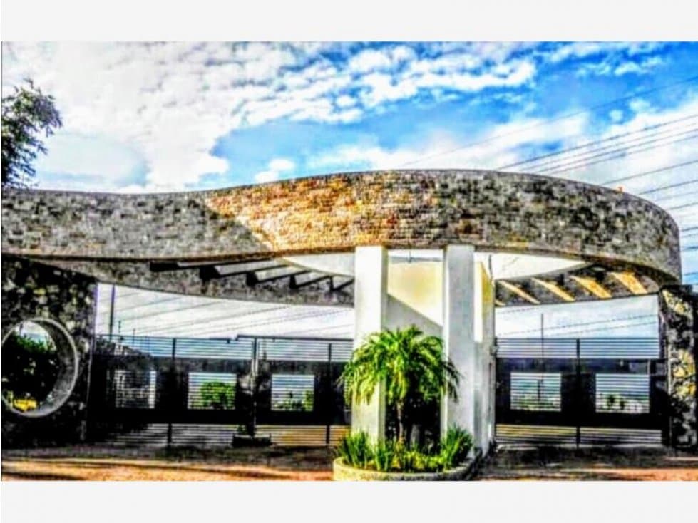 CASA EN EL EXCLUSIVO FRACCIONAMIENTO DE CORINTO — foto 3