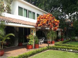 VENTA O RENTA DE CASA EN QUINTA LAS AGUILAS, CUERNAVACA