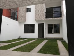 VENTA DE CASA EN EL ZAPOTE EN JIUTEPEC, MORELOS.