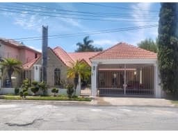 CASA EN RENTA LAS FUENTES