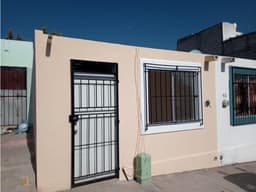CASA EN HDA PROVIDENCIA, LOS HEROES QRO