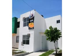 VENTA DE CASA EN JARDINES PEDREGAL BERRIOZABAL (2 PLANTAS)