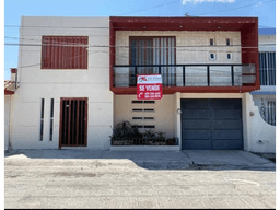 VENTA  CASA RESIDENCIAL CON ALBERCA EN LA HACIENDA  TUXTLA GUTIÉRREZ