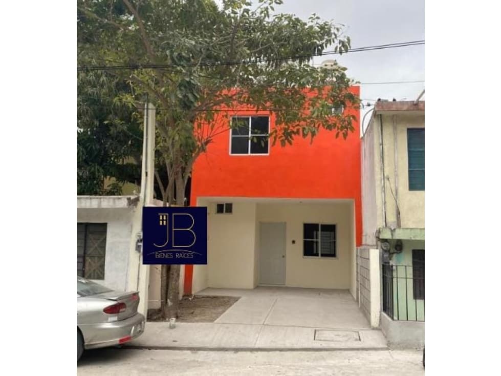 Casa NUEVA! con AMPLIO PATIO TRASERO! — foto 1