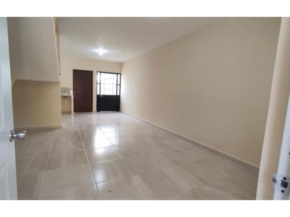 Casa NUEVA! con AMPLIO PATIO TRASERO! — foto 4