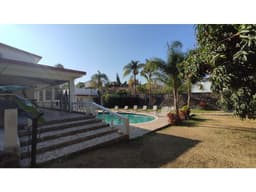 CASA EN VENTA EN FRACCIONAMIENTO BURGOS