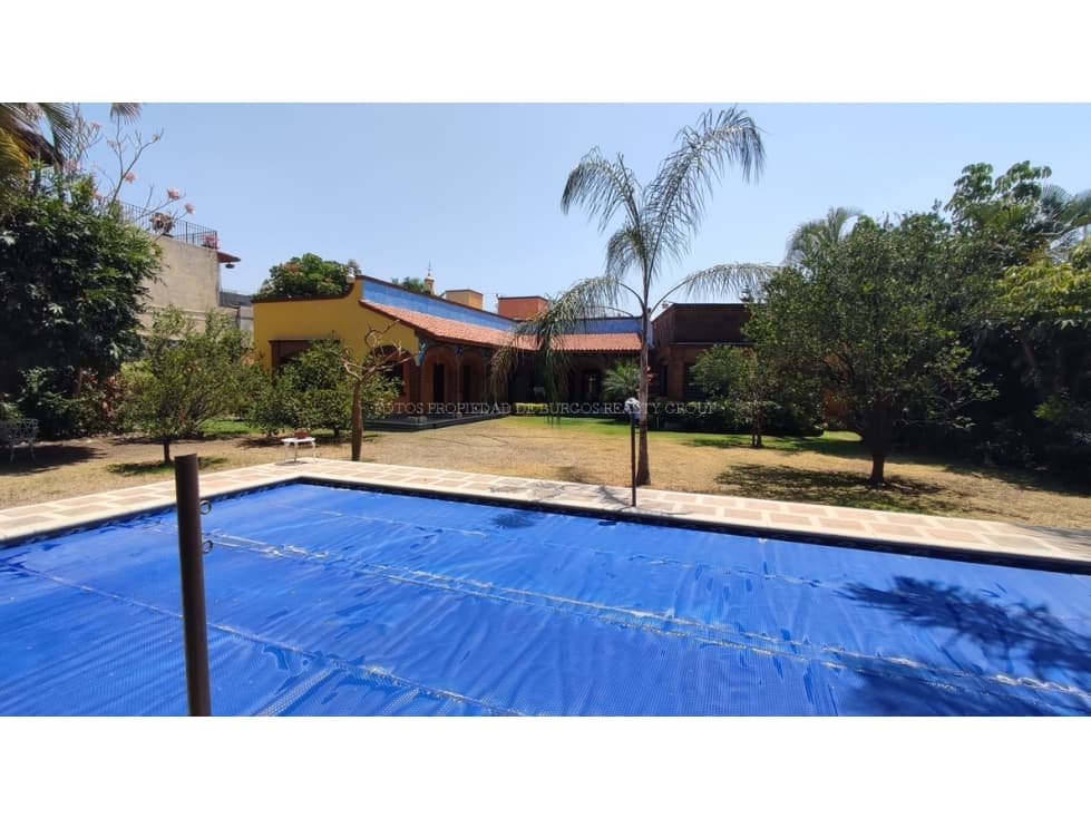 CASA EN UN NIVEL EN VENTA EN BURGOS BUGAMBILIAS — foto 1