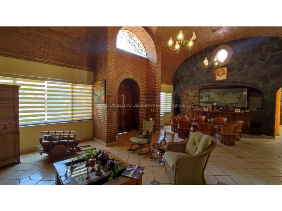 CASA EN UN NIVEL EN VENTA EN BURGOS BUGAMBILIAS — foto 4