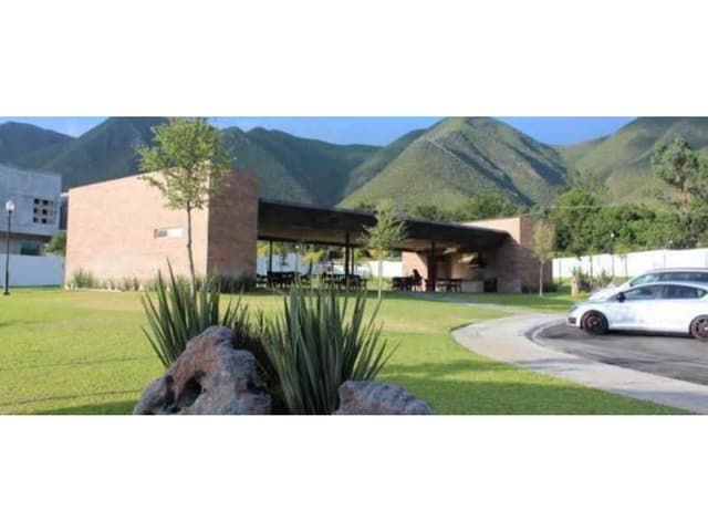 Venta de Casa en Carr. Nacional Encino del Vergel