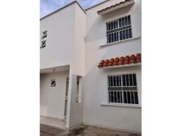 CASA SIN MUEBLES 3 RECS EN RENTA EXCELENTE UBICACION COTO PRIVADO