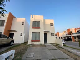 CASA 2 REC 1 ESTANCIA SIN MUEBLES COTO PRIV CON ALBERCA