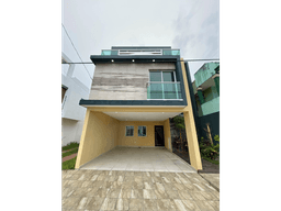 VENTA DE CASA RESIDENCIAL COLONIA UNIDAD NACIONAL