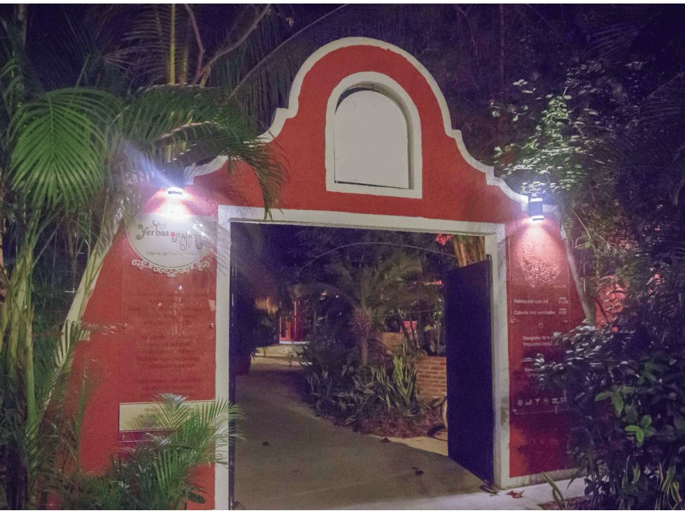 Hotel en Venta en Tulum Sur - 800/2000 m2 - 12 Recamaras - 1,6 MDD — foto 1