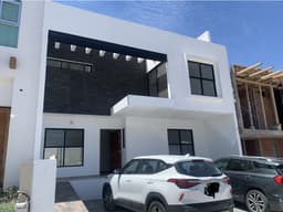 Venta Casa en Zibata Queretaro con Roof y 4 recámaras