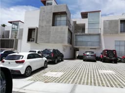 Venta Departamento de dos pisos Zibata Queretaro